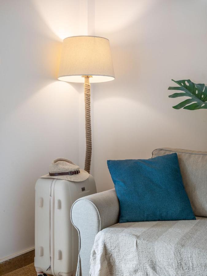 Breeze One Bedroom Apartment By Blupine Афины Экстерьер фото